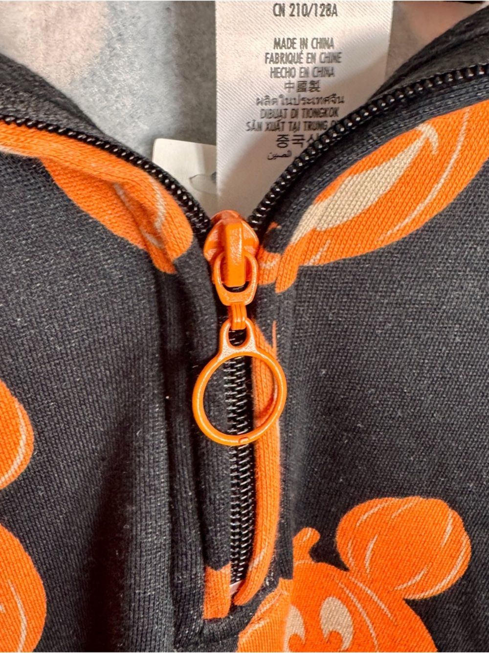 NWT Disney Her Universe Mickey Mouse Pumpkin Jack-O-Lantern 1/4 Zip Pullover XXL - Picture 10 of 13